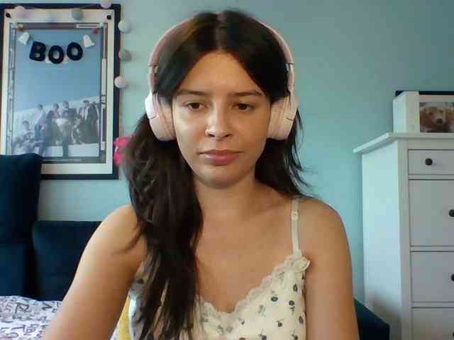 LariceHot webcam