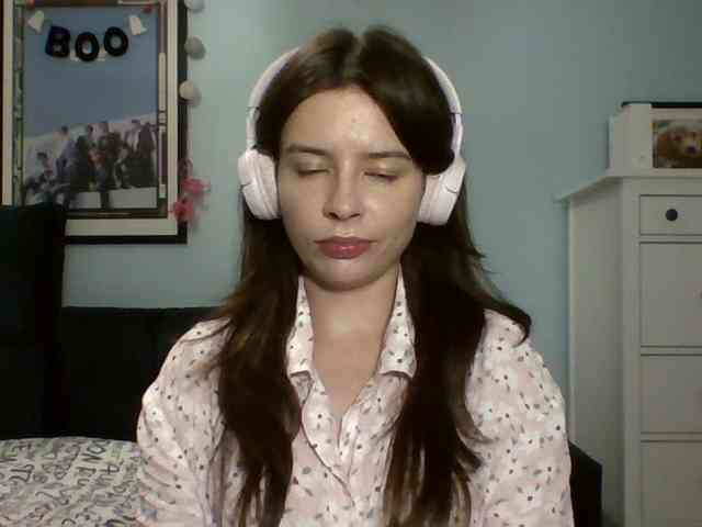 LariceHot webcam
