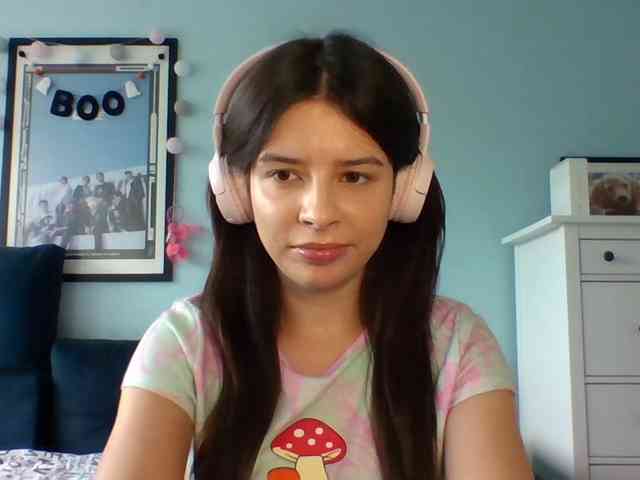 LariceHot webcam