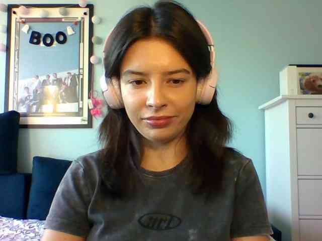 LariceHot webcam