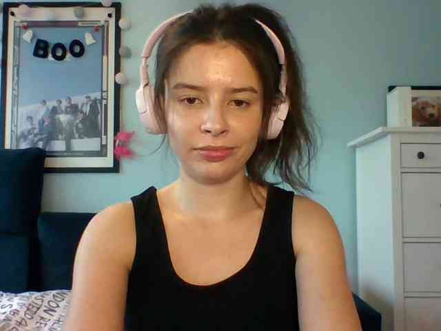 LariceHot webcam