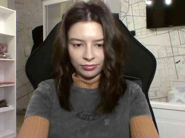 LariceHot webcam