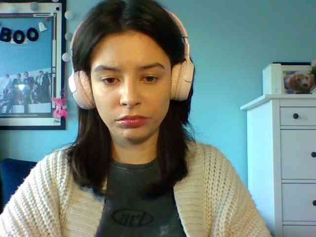 LariceHot webcam