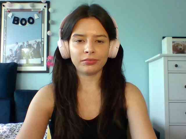 LariceHot webcam