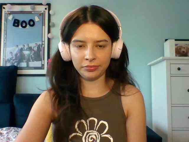 LariceHot webcam