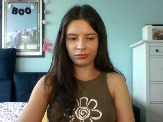 LariceHot webcam