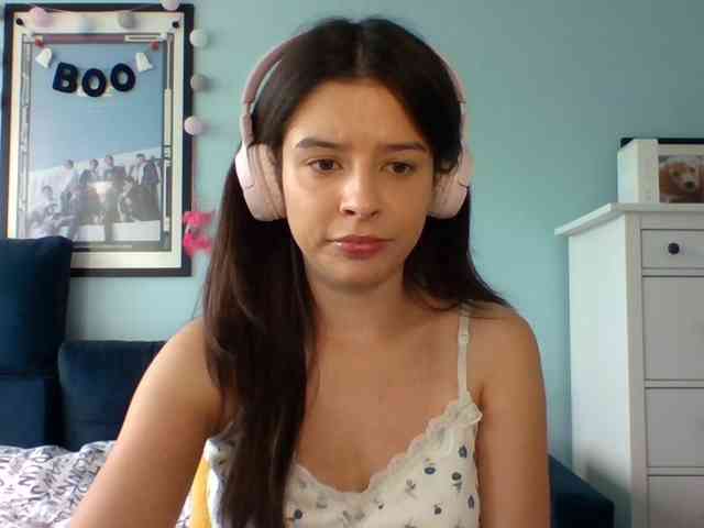 LariceHot webcam