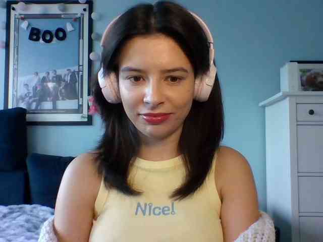 LariceHot webcam