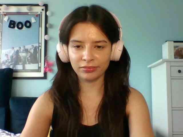 LariceHot webcam