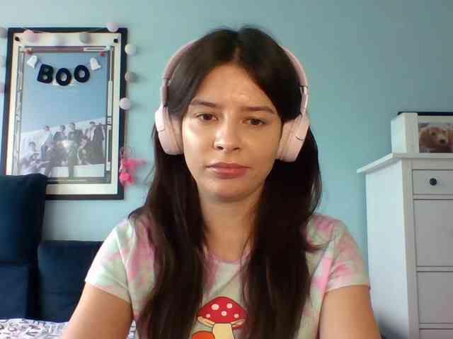 LariceHot webcam