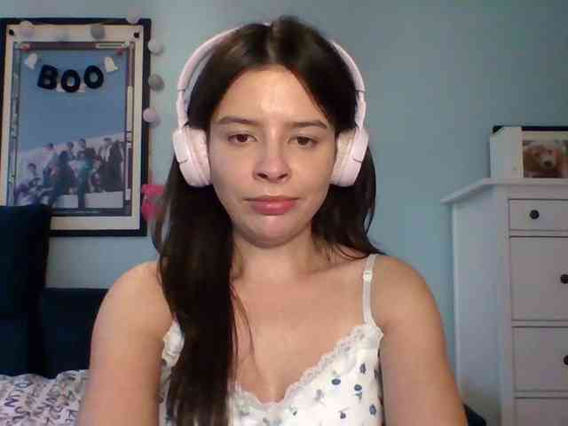 LariceHot webcam