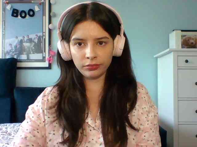 LariceHot webcam
