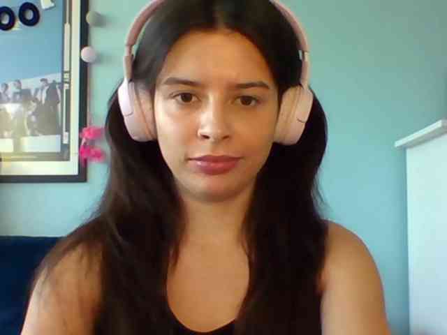 LariceHot webcam
