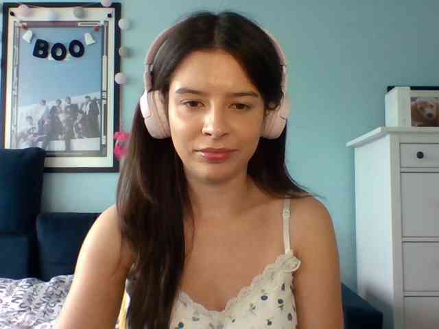 LariceHot webcam