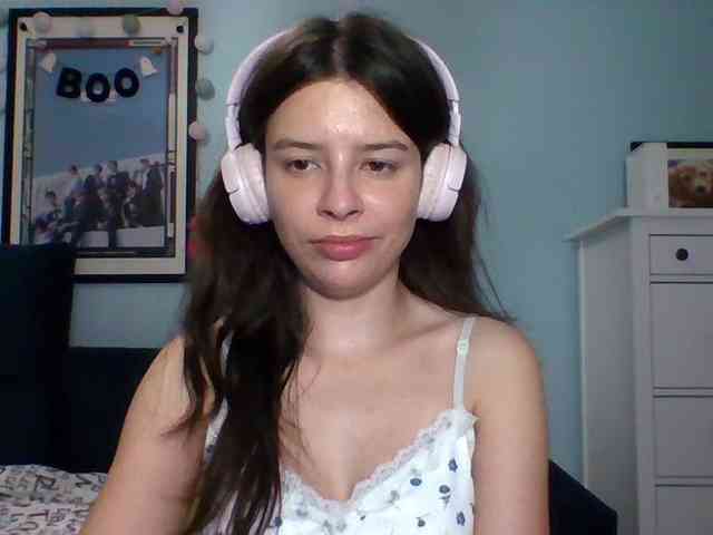LariceHot webcam