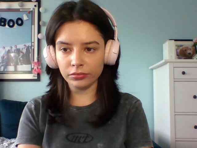 LariceHot webcam
