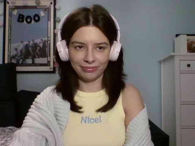 LariceHot webcam