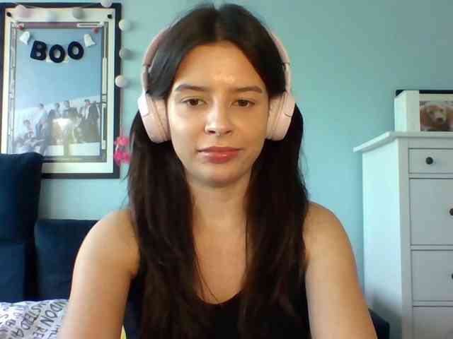 LariceHot webcam