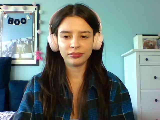 LariceHot webcam