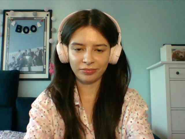 LariceHot webcam