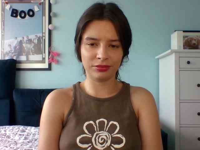 LariceHot webcam
