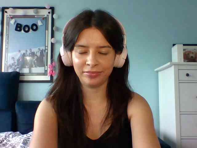 LariceHot webcam
