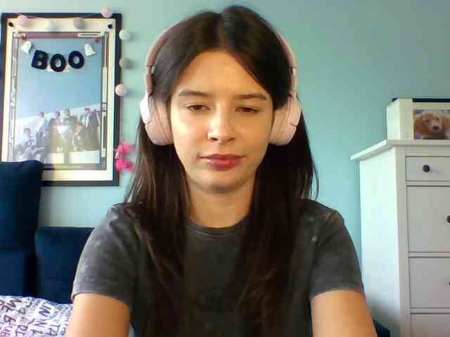 LariceHot webcam
