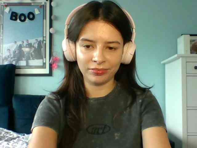 LariceHot webcam