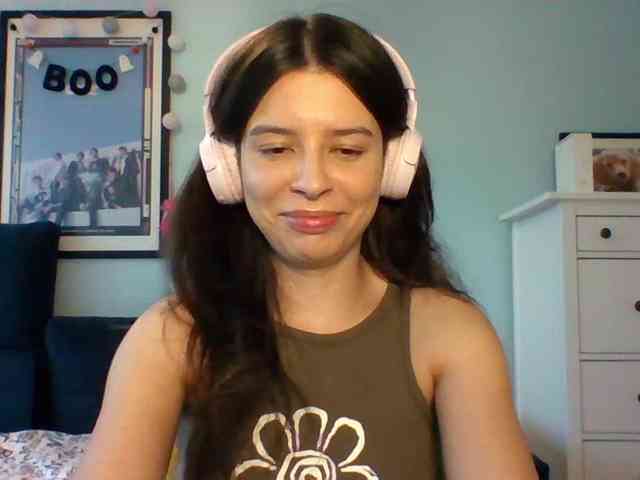 LariceHot webcam