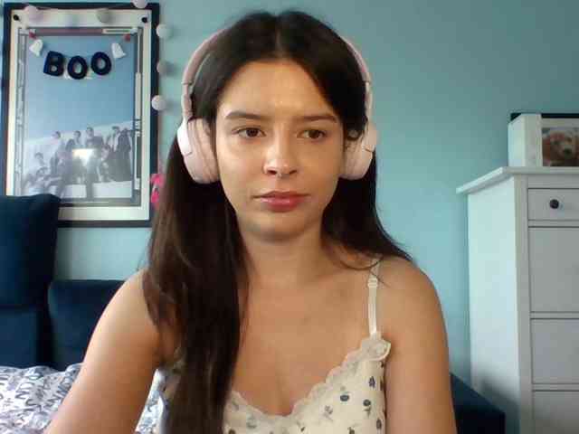 LariceHot webcam
