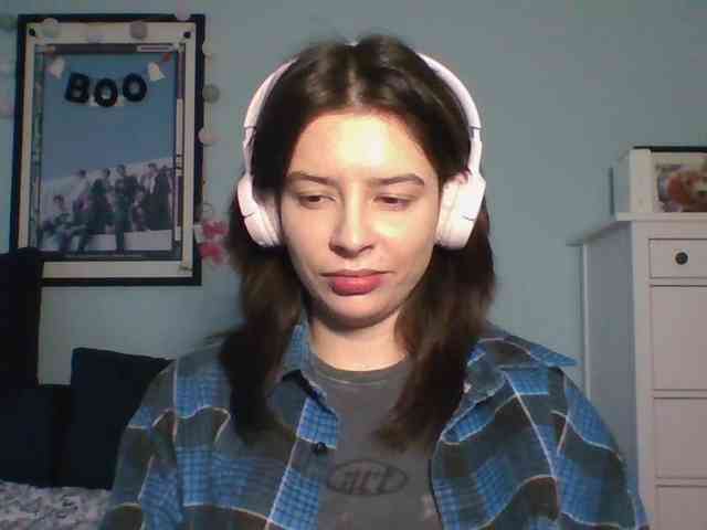 LariceHot webcam
