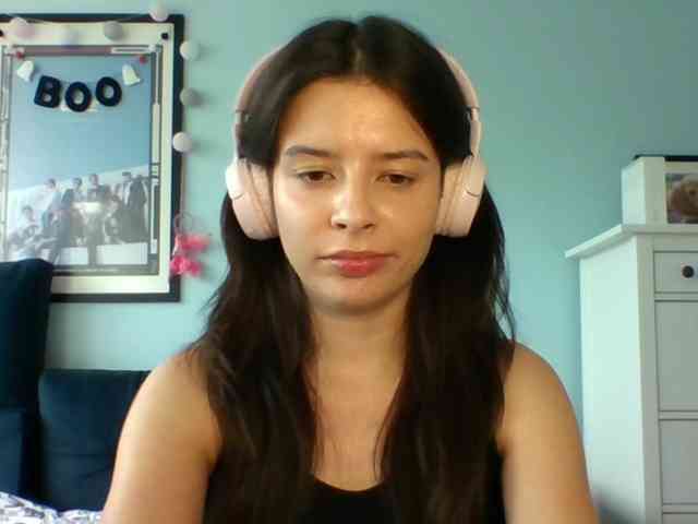 LariceHot webcam