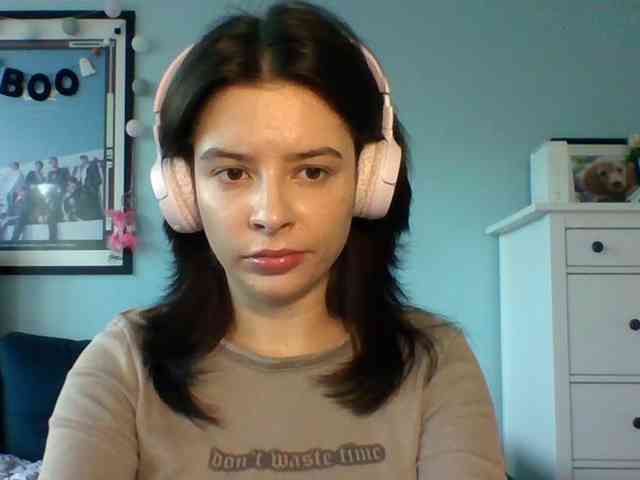 LariceHot webcam