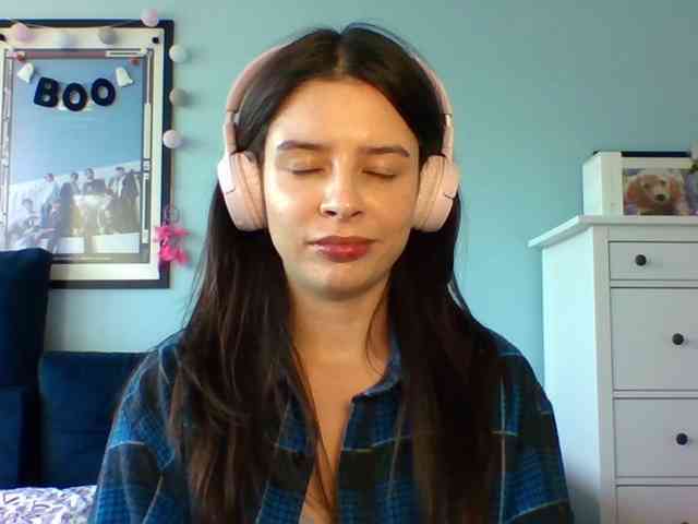 LariceHot webcam