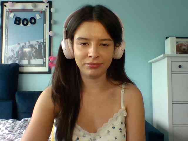 LariceHot webcam