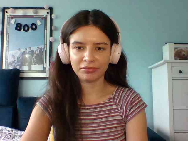 LariceHot webcam
