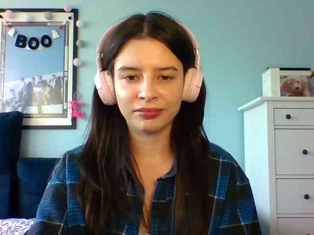 LariceHot webcam
