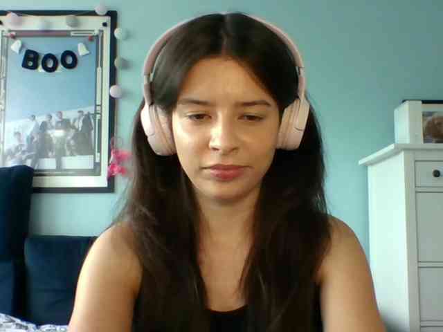 LariceHot webcam