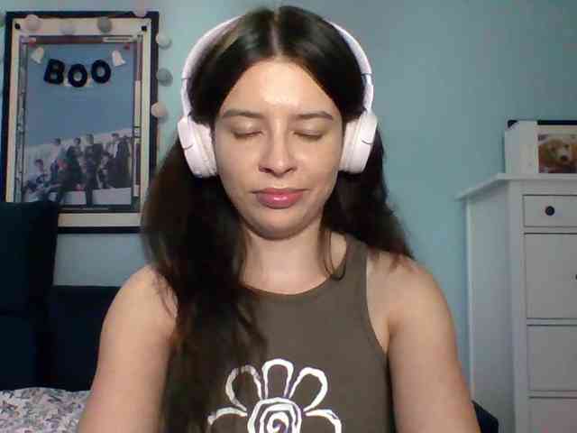 LariceHot webcam