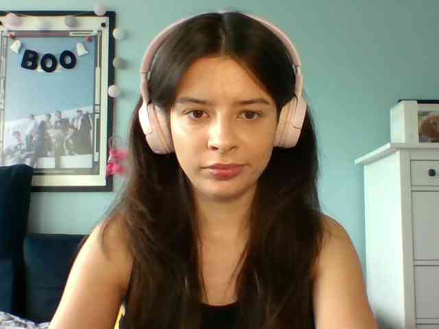 LariceHot webcam