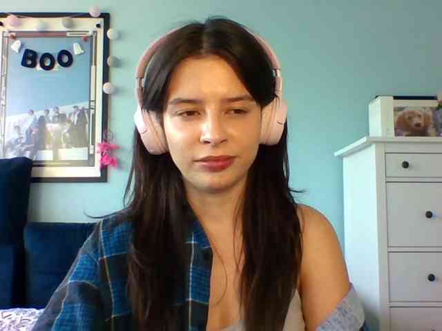 LariceHot webcam