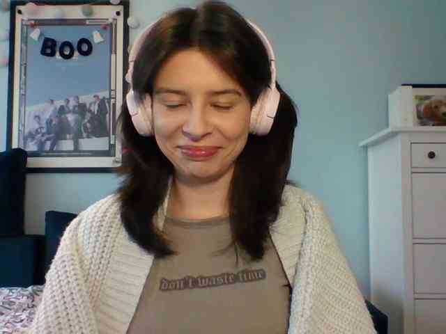 LariceHot webcam