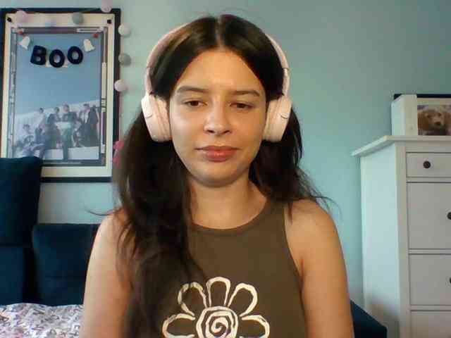 LariceHot webcam