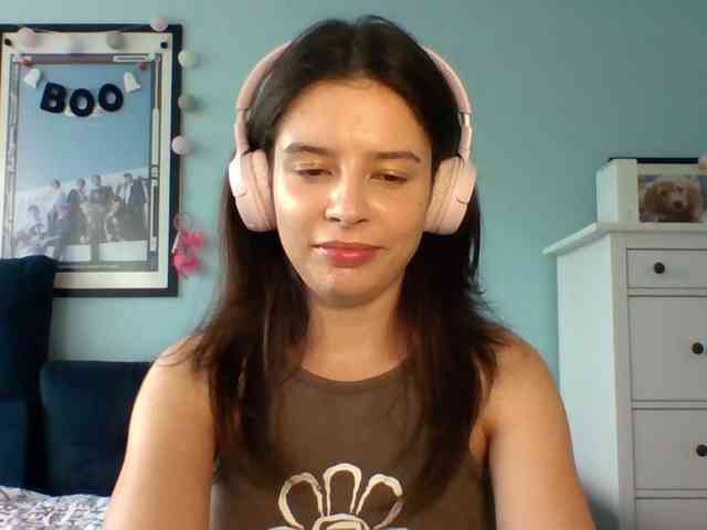 LariceHot webcam