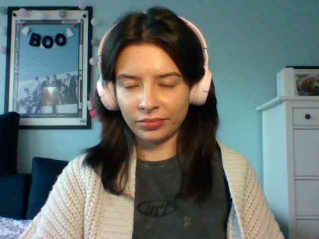 LariceHot webcam
