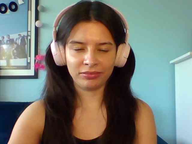 LariceHot webcam