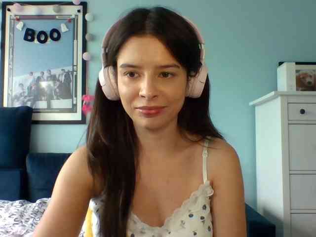 LariceHot webcam