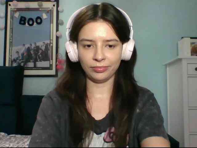 LariceHot webcam