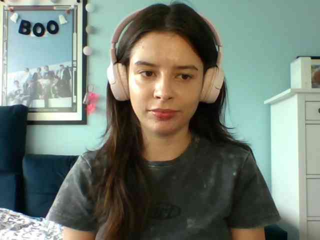 LariceHot webcam