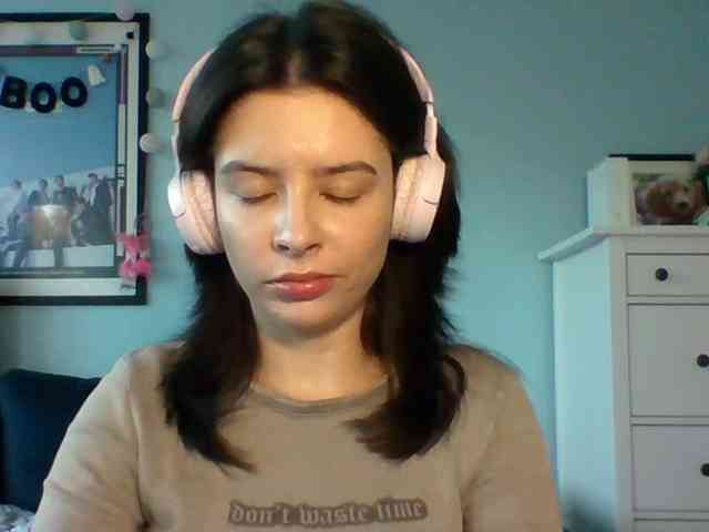 LariceHot webcam